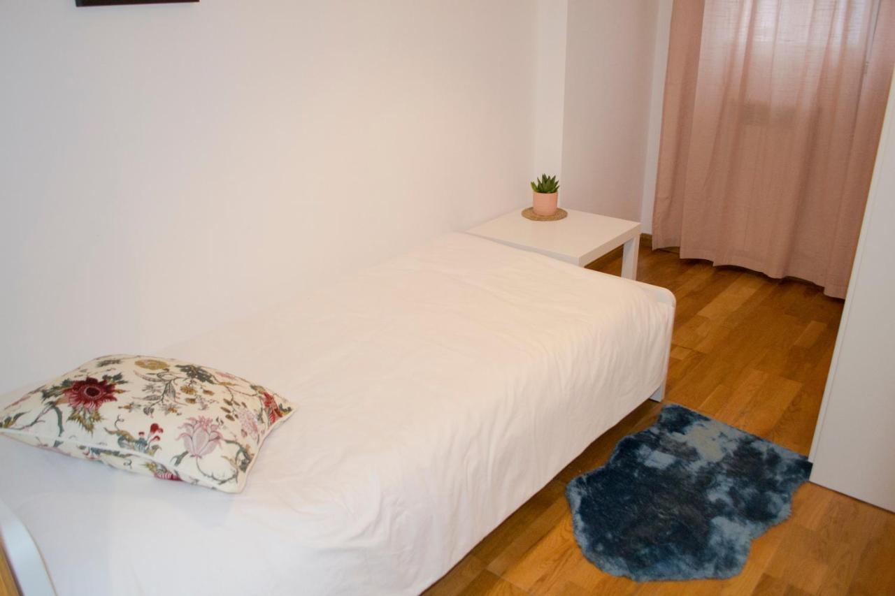 Apartamenticos Torrenueva I 萨拉戈萨 外观 照片